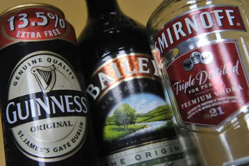 A Lyon, un arrêté municipal interdit la vente d'alcool après 22h.