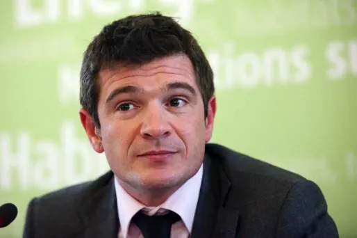 "On ne met pas la main sur un quelconque magot du 1% logement, on discute sur l'utilisation des fonds du 1% logement ", s'est défendu mercredi sur Europe1 Benoist Apparu.