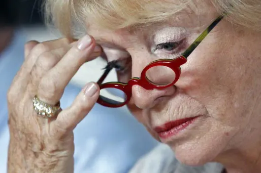 Eva Joly veut remplacer le défilé militaire du 14 juillet par un défilé pour l'égalité.