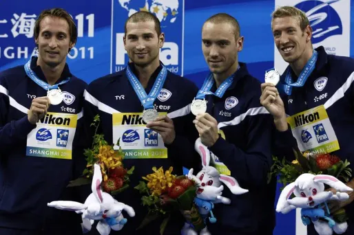 Le relais en argent, Muffat en bronze