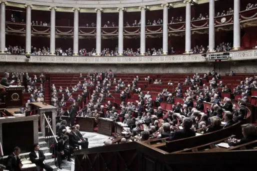 Les députés s’opposent à l’idée de remplacer les concours par le recrutement des professeurs.
