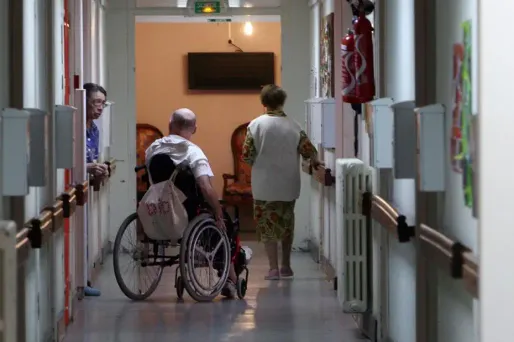 Plusieurs pistes sont à l'étude pour financer la dépendance.