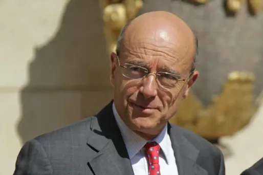 Juppé : "c'est fini" pour Kadhafi