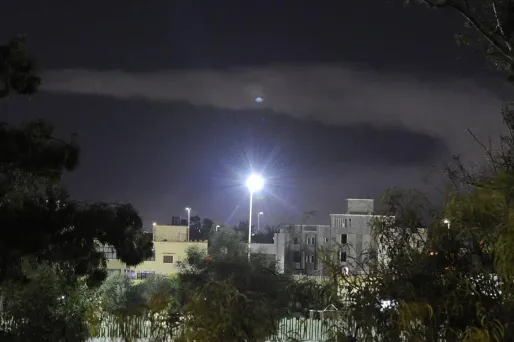 De la fumée s'élevant au dessus de Tripoli après une explosion le 14 août dernier.