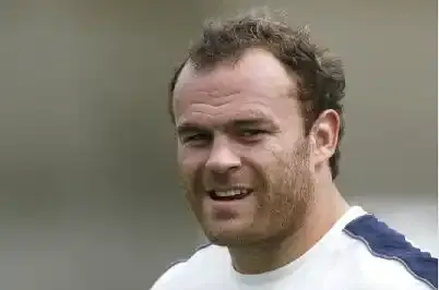 Poux, Monsieur Coupe du monde