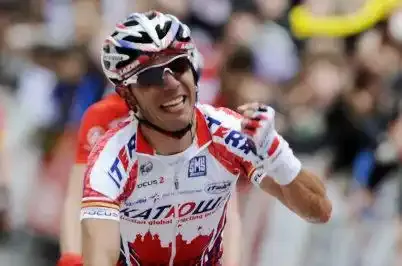 Rodriguez plane, Chavanel s'accroche