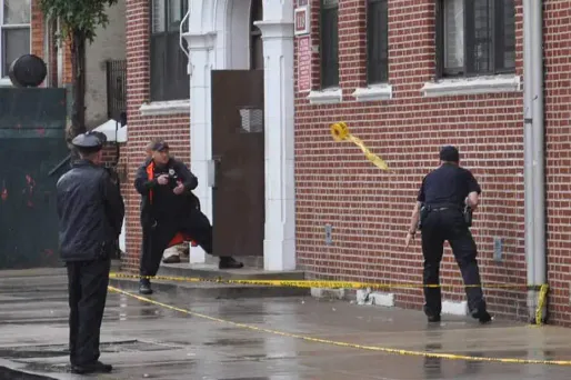 L'île anglo-normande de Jersey, habituellement paisible, était sous le choc lundi après la mort de six personnes.
