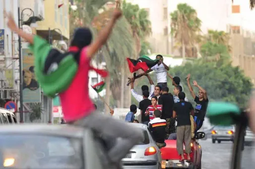 Les rebelles ont pris le contrôle du QG de Kadhafi à Tripoli mardi.