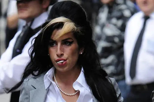 Les analyses ont montré qu'Amy Winehouse n'avait pas consommé de drogue mais de l'al avant sa mort.ool.
