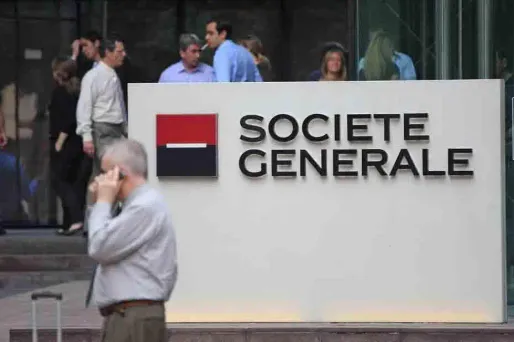 A la clôture de la Bourse de Paris mercredi, le constat était dramatique pour le secteur financier : Société Générale a chuté de 14,74%, Crédit Agricole de 11,81% à 6,07 euros et Axa de 10,64%.