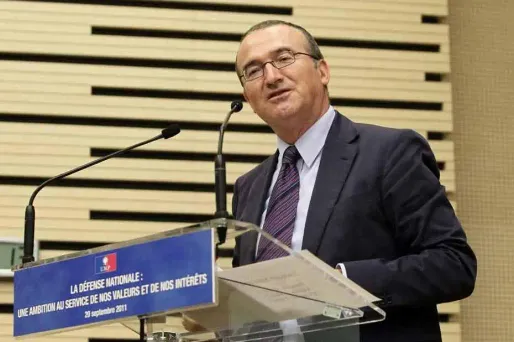 "Allégeance aux armes" : l'UMP divisée