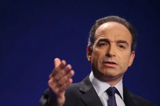 A l'époque, Jean-François Copé était ministre dans le gouvernement Raffarin