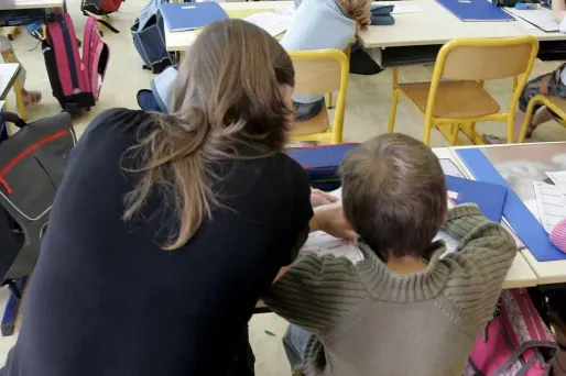 Environ 1.500 auxiliaires de vie scolaire manquent à l'appel