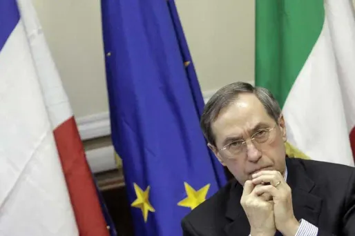 Claude Guéant a dit "regretter" ses propos sur les Comoriens à Marseille.