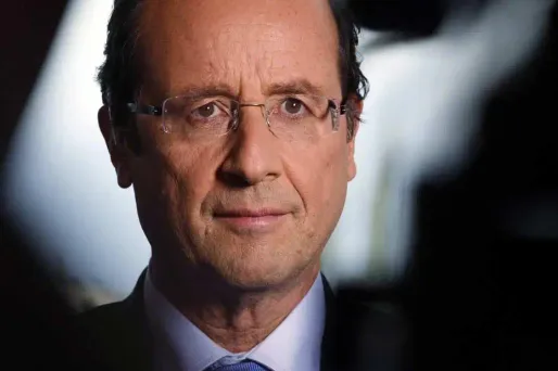 Hollande dé-Placé et recentré