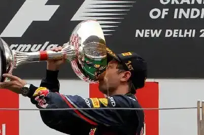 Vettel gagne en Inde