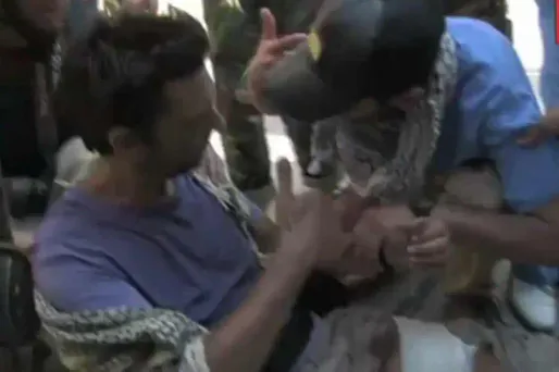 Un photographe blessé en Libye raconte