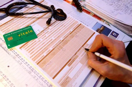 Si l'Assemblée adopte l'amendement sur le calcul des indemnités, un jour de carence devrait être instauré à compter du 1er janvier 2012.