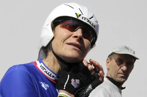 Jeannie Longo : "je survis"