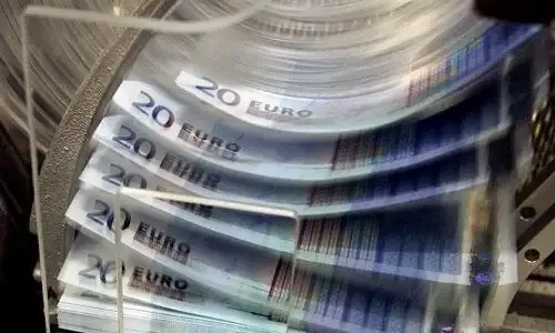 Des politiques réclament le retour de la planche à billets