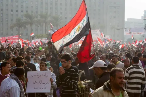 A 48 heures des élections législatives, les manifestants sont encore nombreux place Tahrir.
