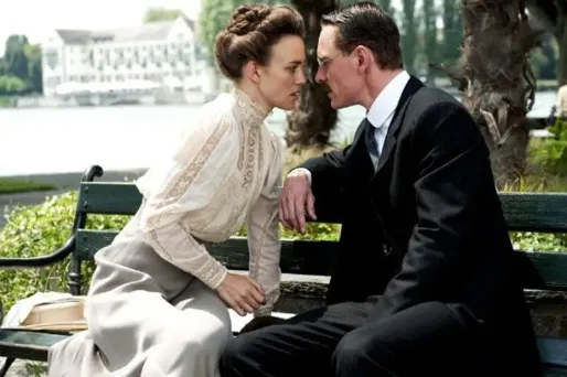 Michael Fassbender, déjà présent dans Shame, est à l'affiche du nouveau Cronenberg avec Keira Knightley.