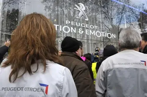 La CGT table sur 600 suprressions d'emplois inétrimaires chez PSA à Mulhouse