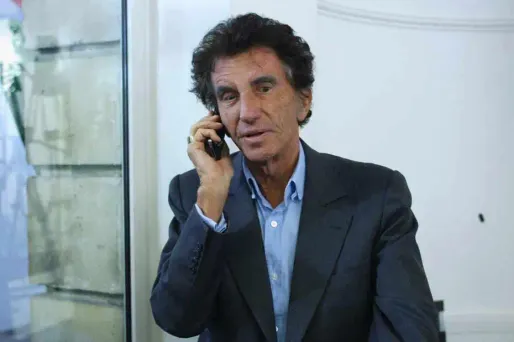 Les dessous du remplacement de Lang