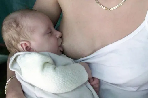 Le Motilium, ou Domperidone, est devenu le "truc" pour mieux allaiter, sauf que ce médicament n'a jamais été conçu pour cet usage.