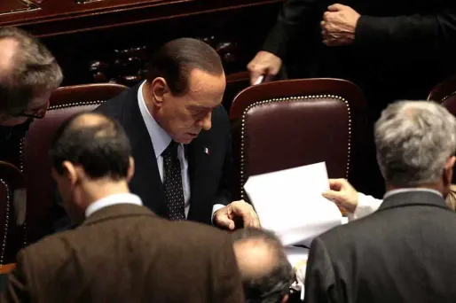 Le départ de Berlusconi ne rassure pas