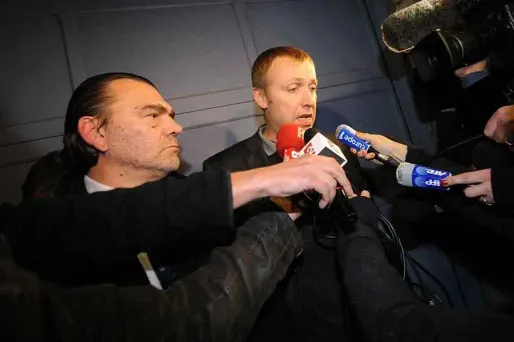 Francis Henrion, le directeur du Carlton (à droite), a été libéré mercredi soir.