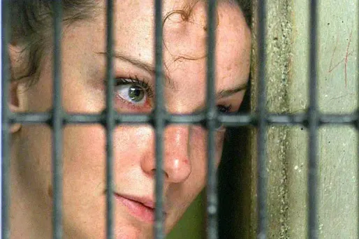 Florence Cassez est accusée, dans la presse mexicaine, de recruter au sein de sa prison des détenues pour se livrer à des "activités illicites".