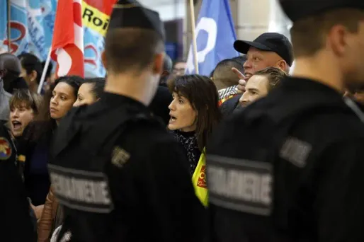 Aéroports : la situation s'enlise