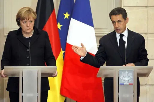 Nicolas Sarkozy et Angela Merkel ont annoncé leur accord sur la gestion de la crise de l'euro.