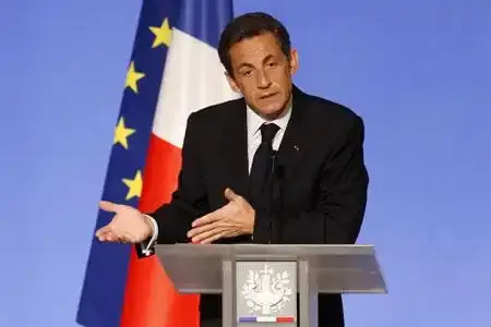 Le vœu de Sarkozy : protéger les commerçants-artisans