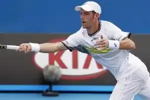 Robert sort de l'ombre