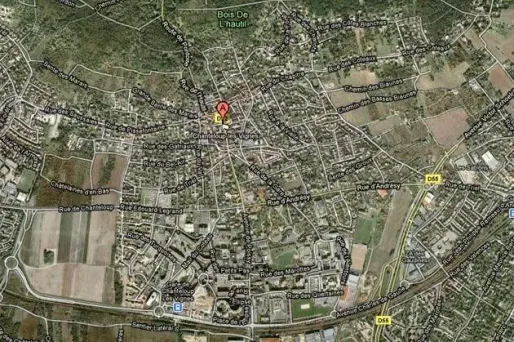 Soirée tendue dans une cité près de Paris