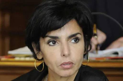 Un homme de 39 ans comparaît vendredi devant le tribunal de Valence pour avoir demandé une "petite inflation" à Rachida Dati.