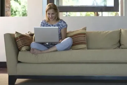 Cinq jobs à faire sans bouger de chez soi