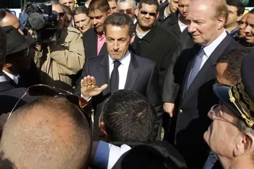 "Fermeté", credo de Sarkozy dans le 9-3