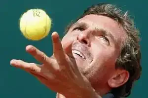 Benneteau en profite