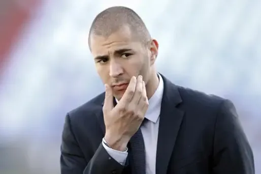 Benzema porte plainte pour usurpation