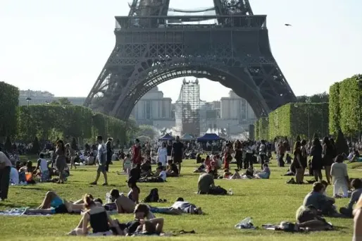 Quand l’apéro Facebook tourne à la com’