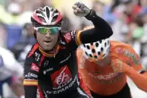 Valverde termine fort