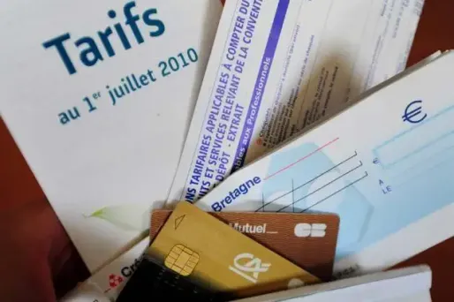 Frais bancaires abusifs : faut-il une loi ?