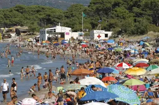 Les touristes étrangers sauvent l’été