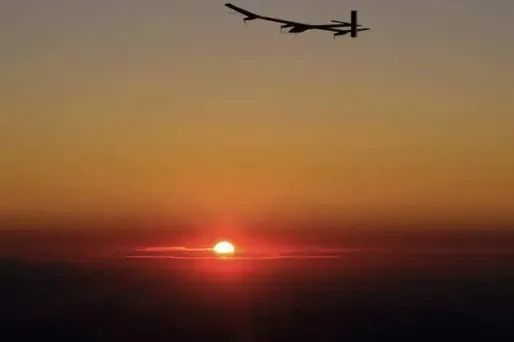 Solar Impulse vole de nuit