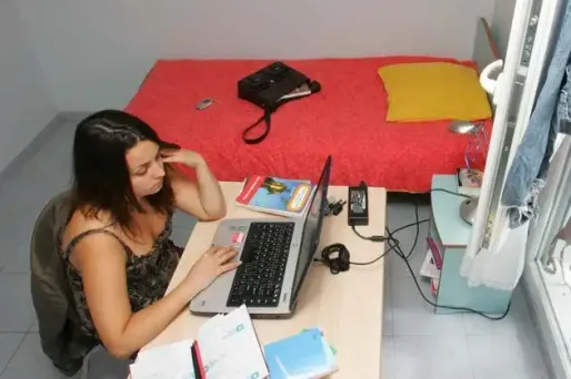 L'Elysée recule sur les APL