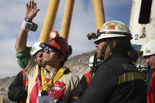 Chili : les 33 mineurs sont tous libres !