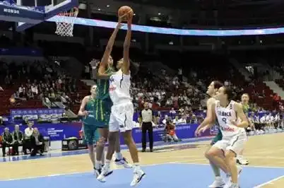 La tête haute malgré tout